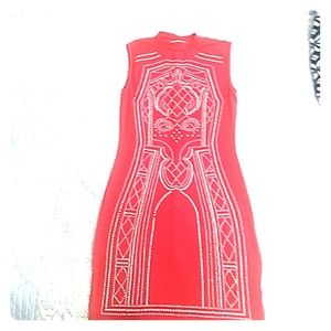 A cocktail/party/formal dress